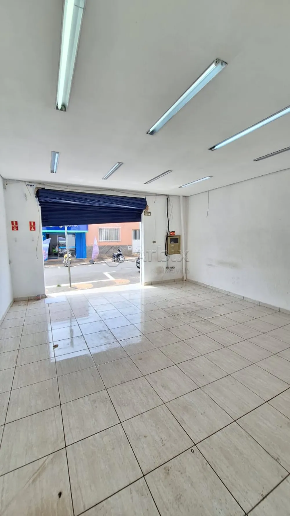 Alugar Comercial / Sal&atilde;o Comercial em Santa B&aacute;rbara D`Oeste R$ 3.100,00 - Foto 2